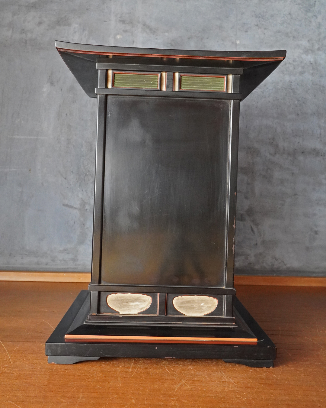 古い 木製 厨子 虫喰いあり 仏教美術 古道具 アンティーク オブジェ