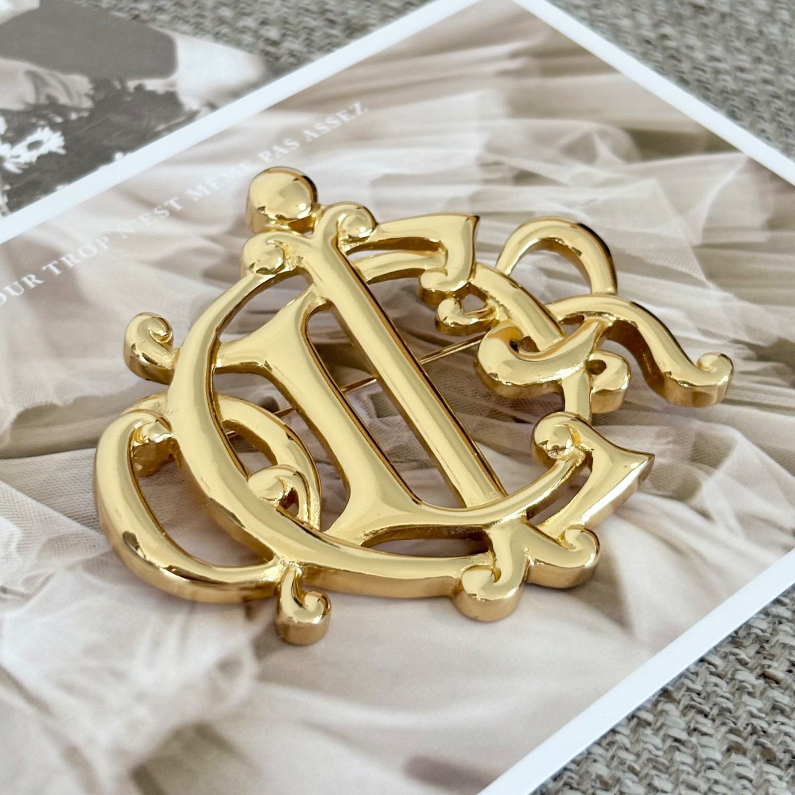 Christian Dior ディオール ヴィンテージ 紐 モチーフ ブローチ