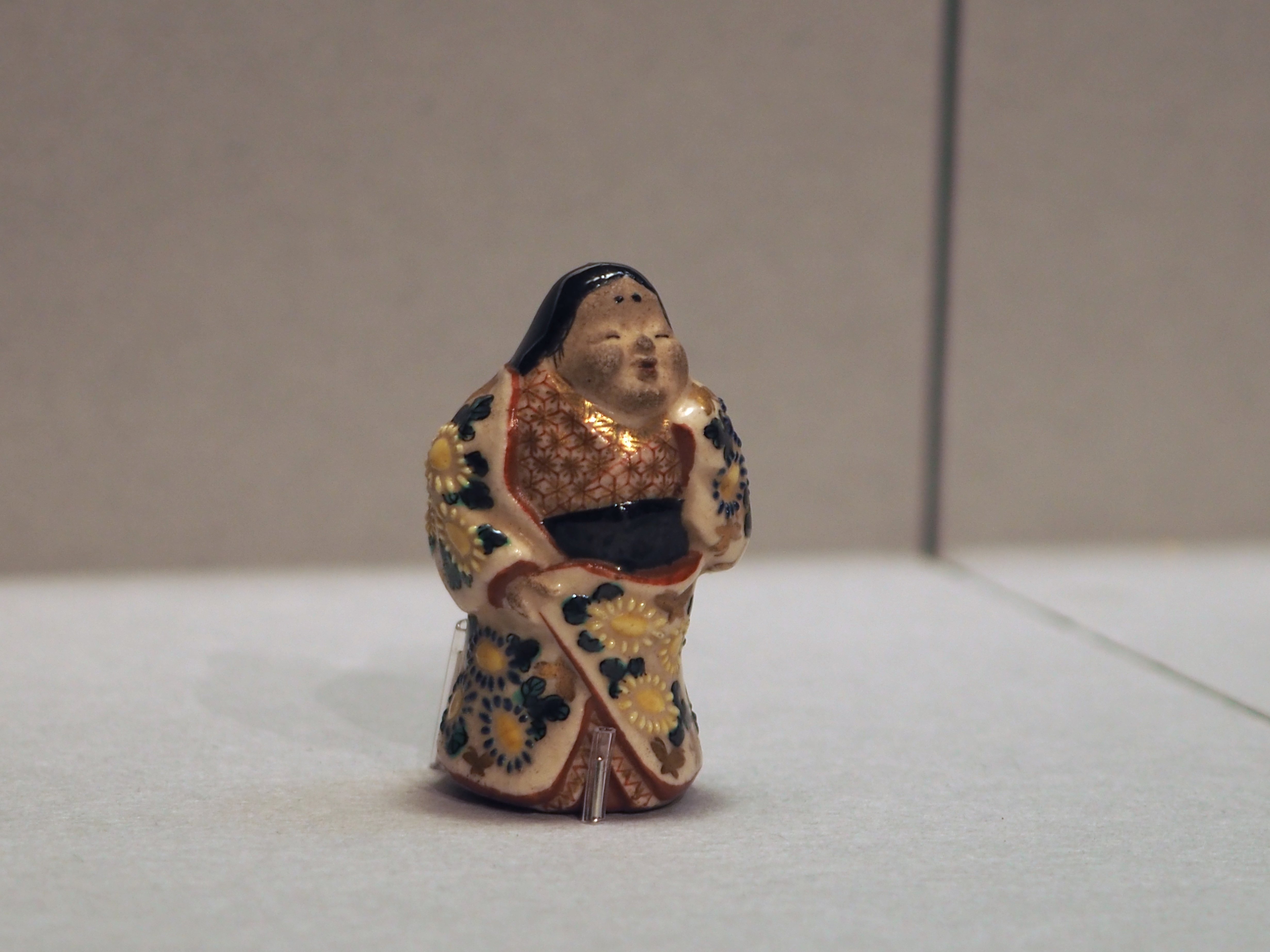 根付(netsuke) 扇形の七福神の絵柄の根付 江戸時代 根付(netsuke) 扇形