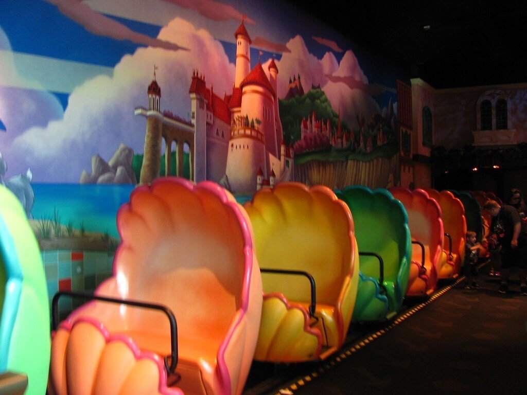 メインアトラクション ミニー 10月 ホーンテッドマンション 海外