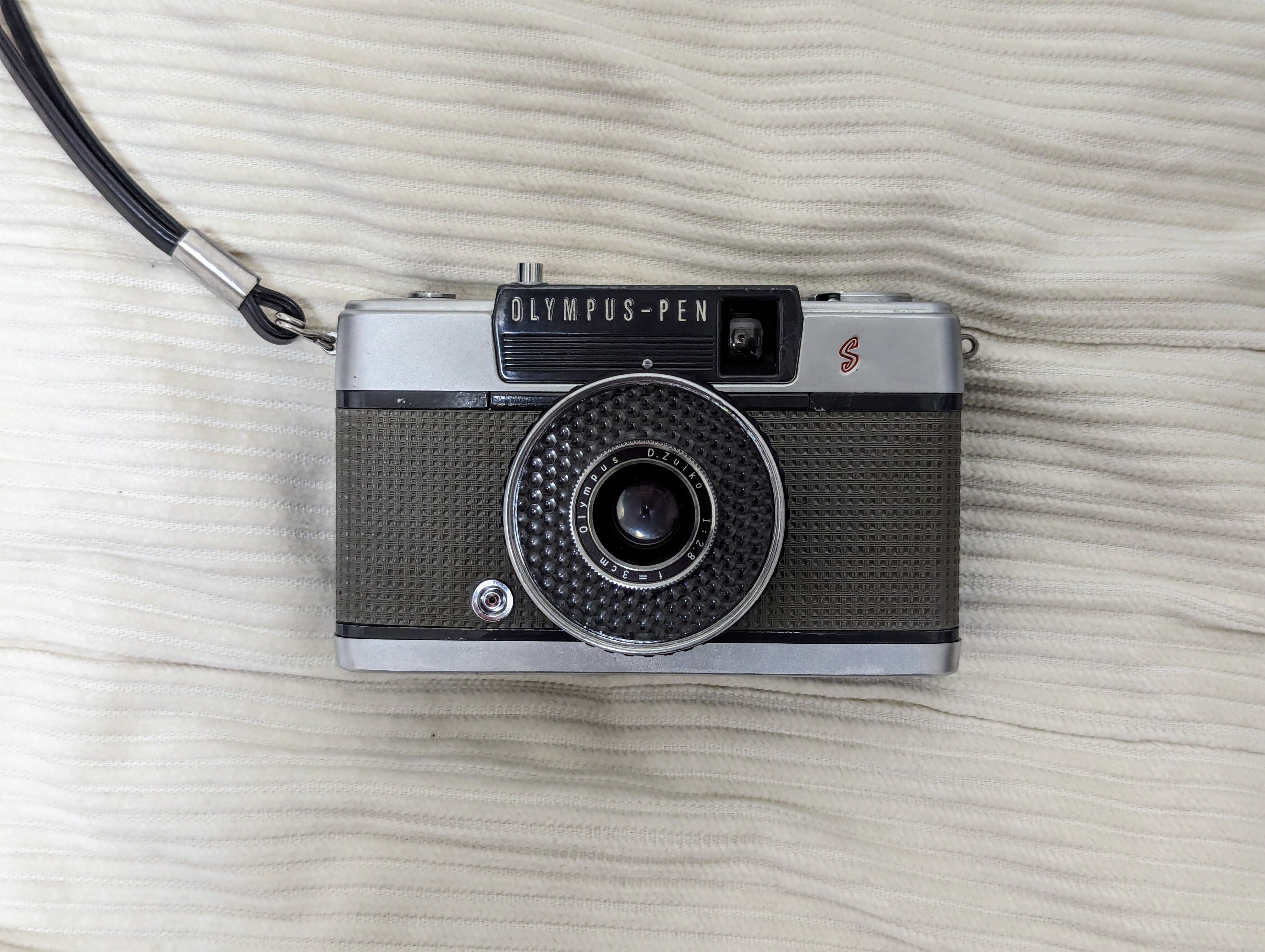 オリンパスペン OLYMPUS PEN-EE ハーフサイズカメラ #06 フイルム