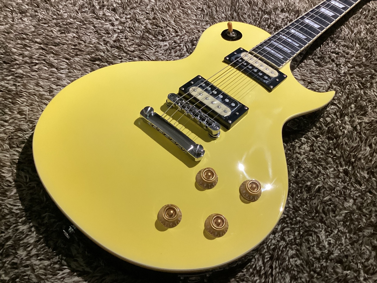 Canary Yellow レスポールタイプといえば】Vintage V100 TAK-MOD