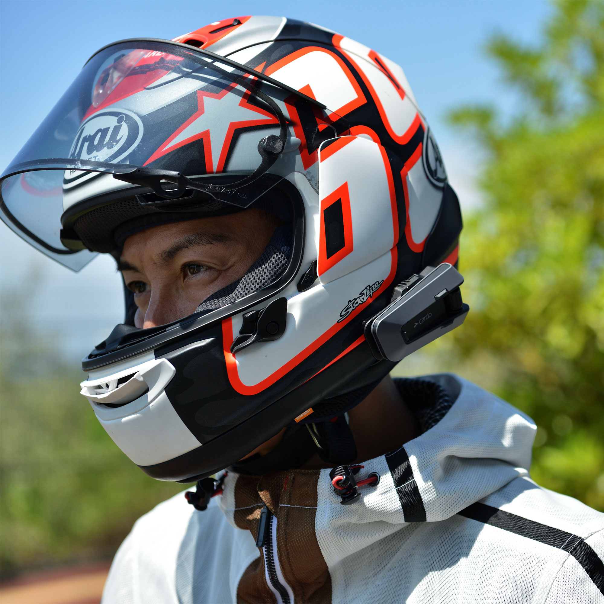 Cardo Packtalk Edge ヘルメット用コミュニケーションシステム