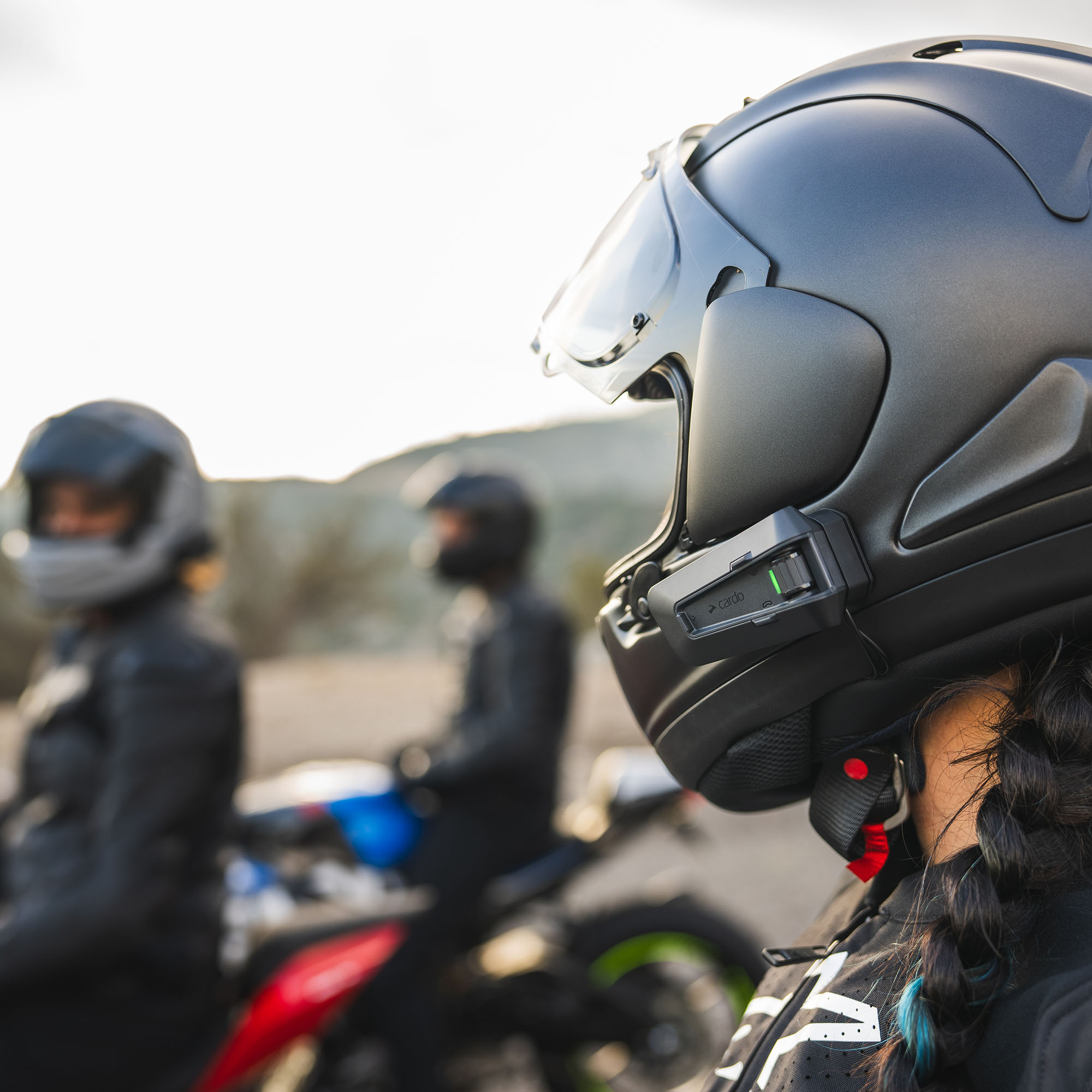 PACKTALK PRO - Cardo - バイク用インカム - 株式会社アーキサイト