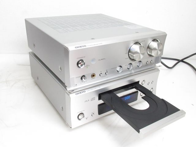 ONKYO プリメインアンプ、CDプレーヤー ONKYO プリメインアンプ FM/AM