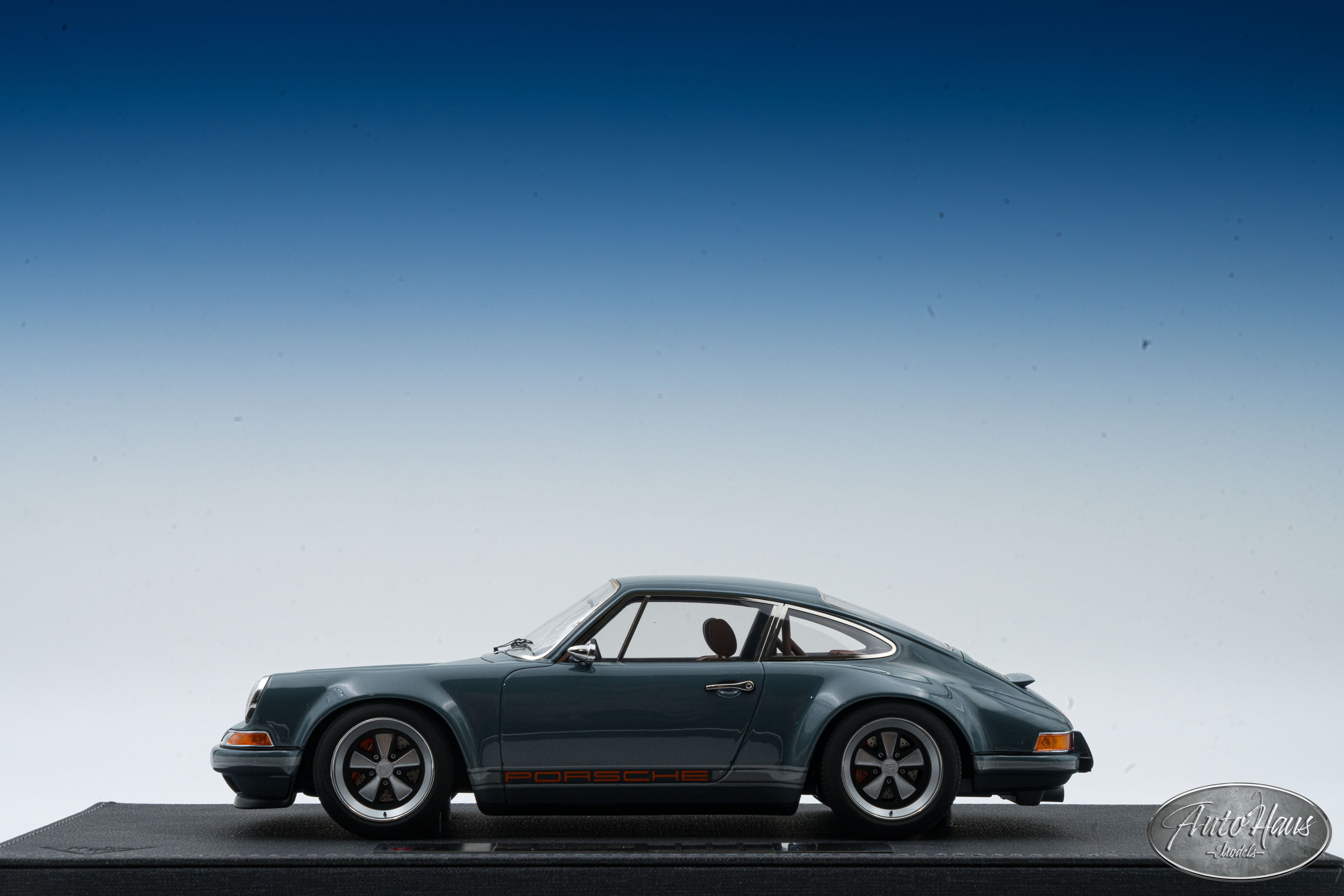 1/18 Make UP Singer Porsche 911 (964) Coupe Gray – AutoHaus Models