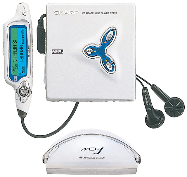 シャープ、世界最小/最長再生時間のポータブルMDLPプレーヤー