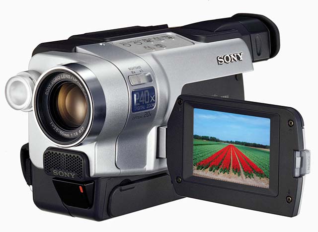 SONY TRV70K ハンディカム 本体 ソニー、2メガピクセルCCD搭載のDV