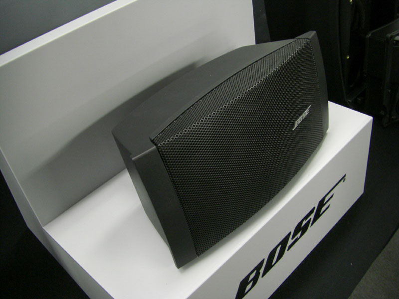 ボーズ、業務用の全天候型スピーカーなど4種を発売