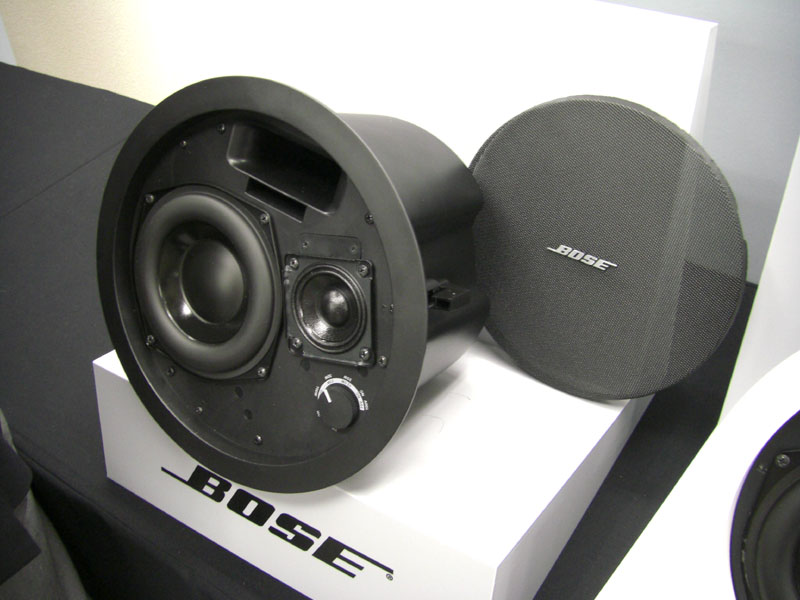 ボーズ、業務用スピーカー「FreeSpace」の発売を延期