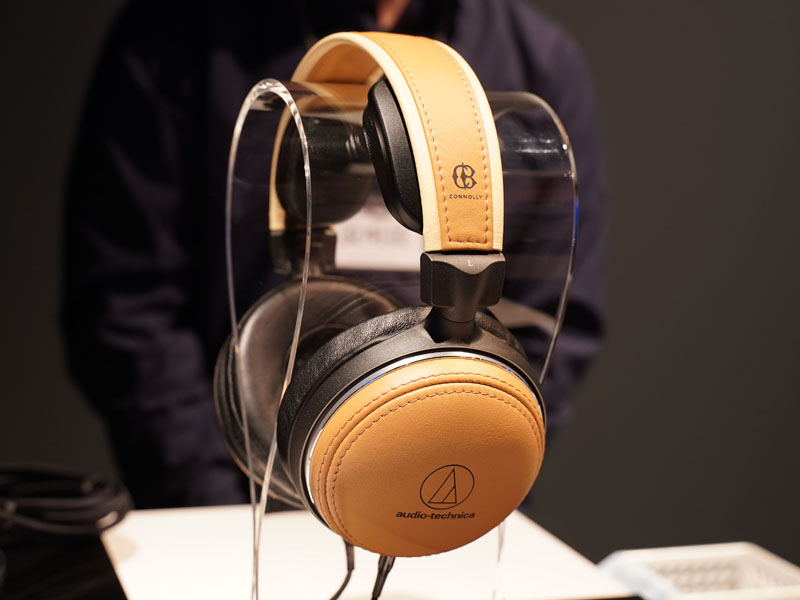 本革×ウッドハウジング、オーテク“至高のヘッドフォン”。46万円 - AV Watch