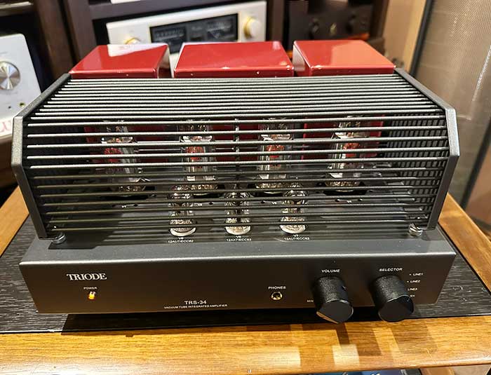 トライオード EL34 AB 級プッシュプル 18W+18W（8Ω）真空管プリメイン