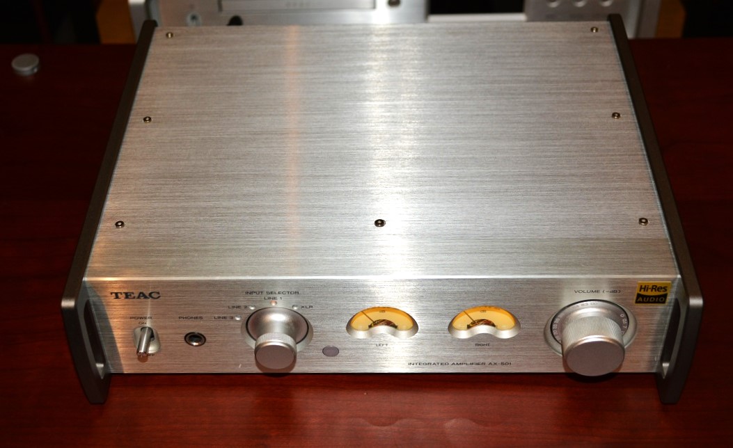 完売】中古品 TEAC AX-501 Silver ステレオプリメインアンプ バランス
