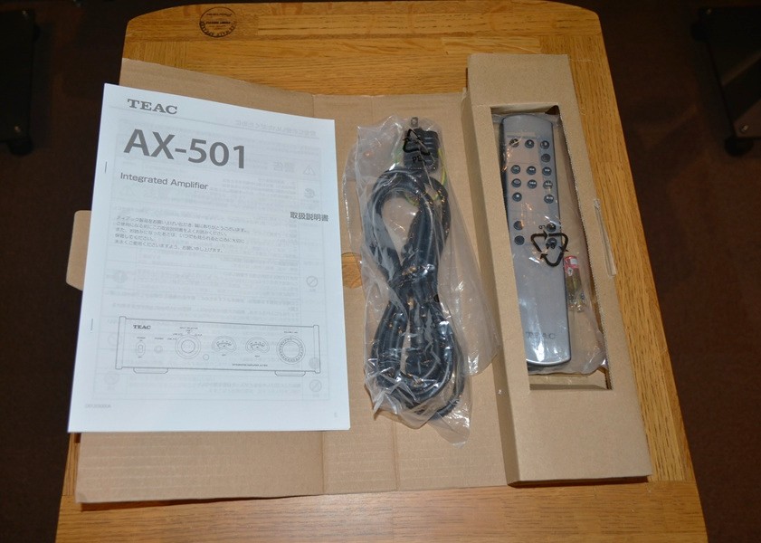 販売終了：中古品 TEAC AX-501 Silver ステレオプリメインアンプ