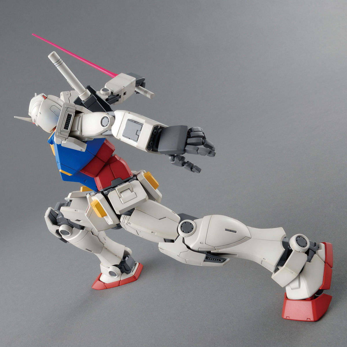 MG 1/100 RX-78-02 ガンダム(GUNDAM THE ORIGIN版)｜バンダイ ホビーサイト