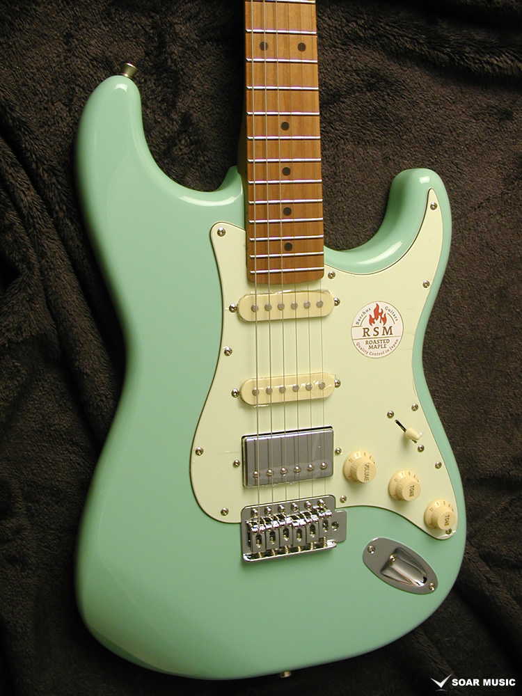 Bacchus ストラトタイプ 改造多数 Good Tone ピックアップ搭載 Bacchus