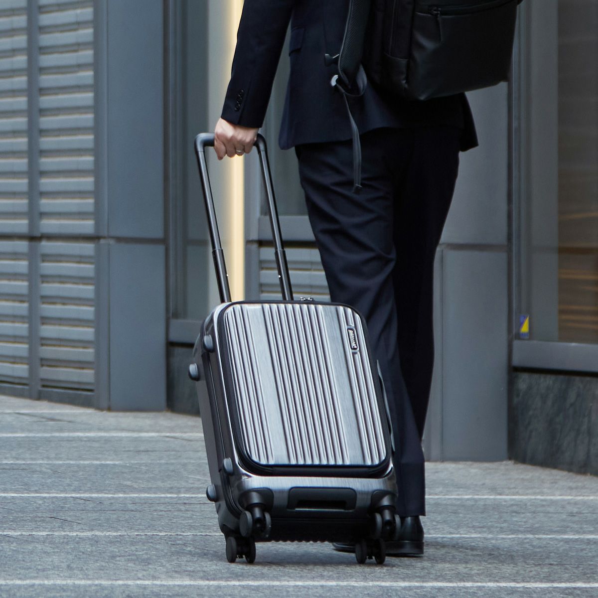 No.60520：フロントオープン35L 48cm | BERMAS OFFICIAL WEB SHOP