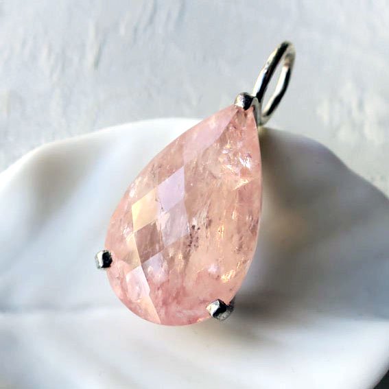 モルガナイト（ピンクアクアマリン） | BodhiTree