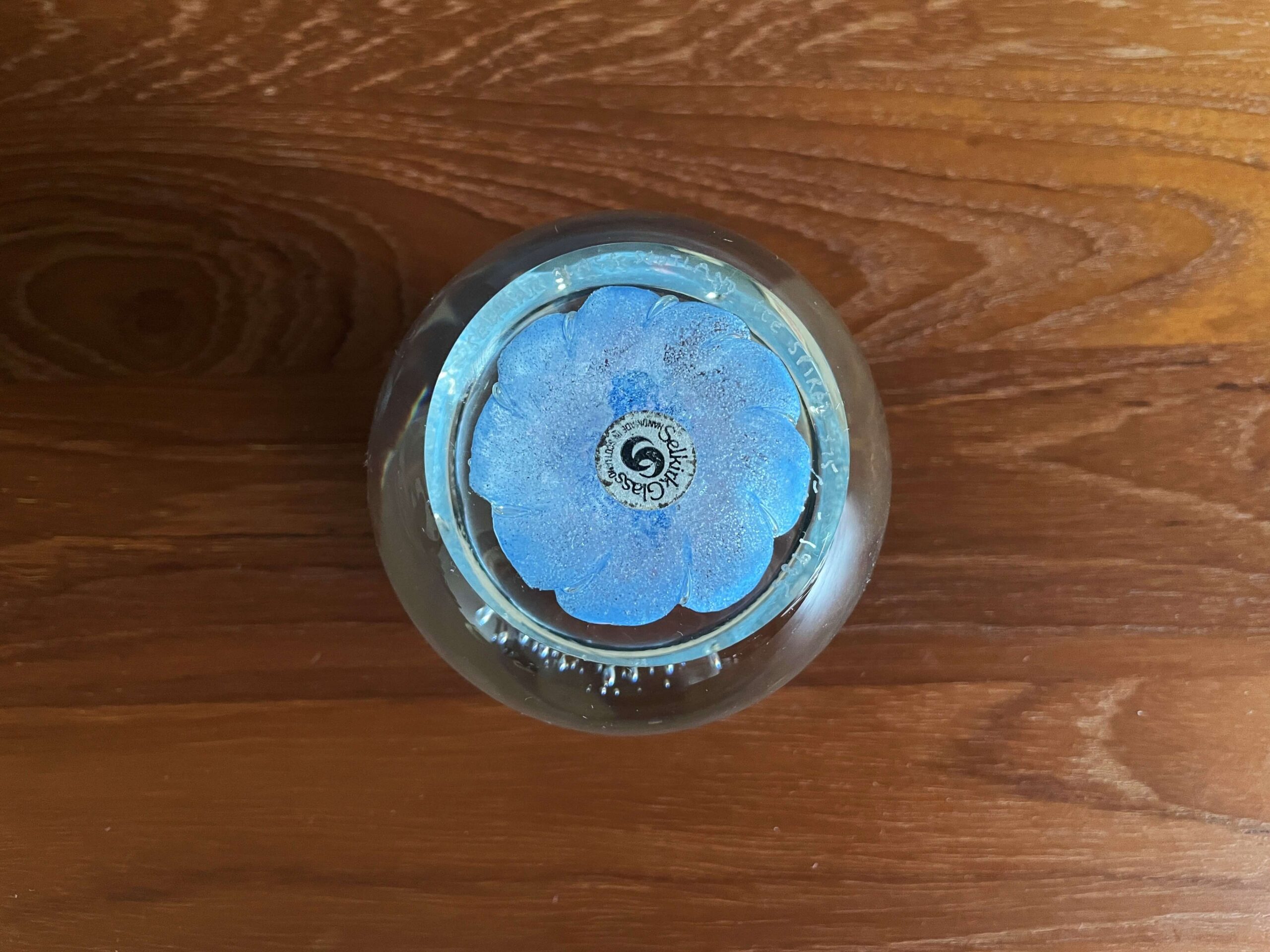 No.9327「ガラスオブジェ/ペーパーウェイト〈ice spiral〉：Selkirk