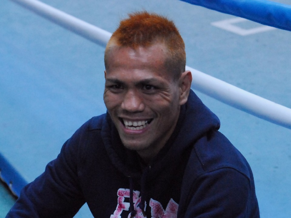 ボクシング ポスター 長谷川穂積vsアルツロ・サントス マルコム