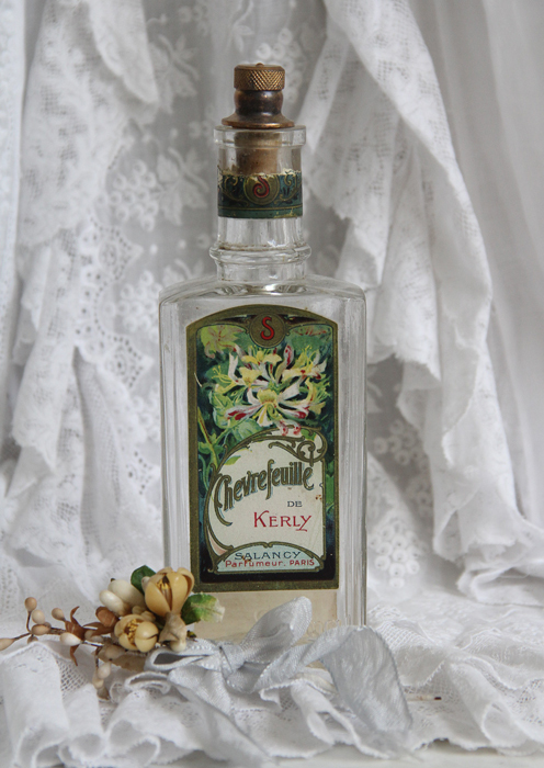 森色のアンティーク香水瓶 | Ô BEL INVENTAIRE