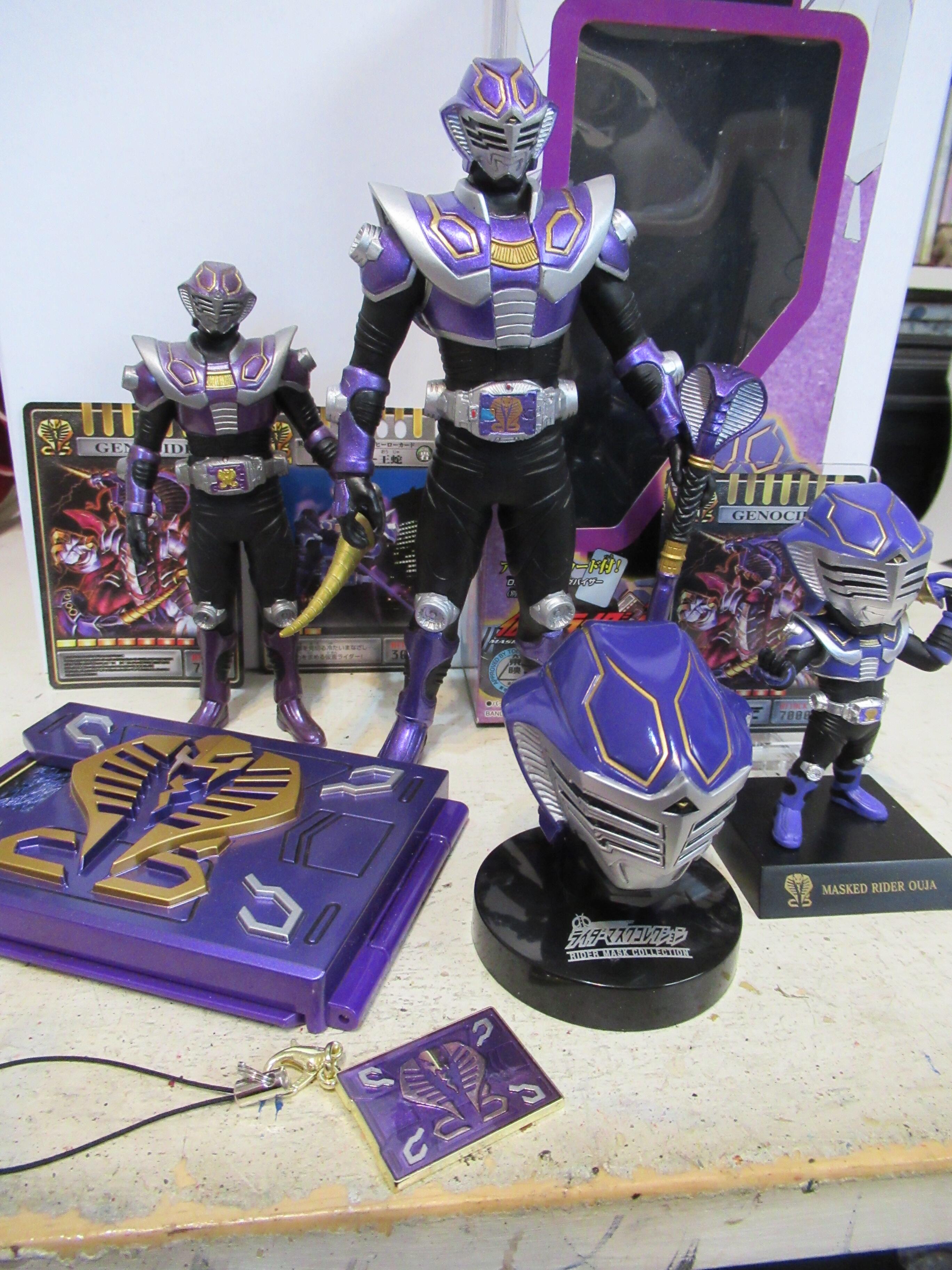 仮面ライダー王蛇 生存形態 コスプレマスク（複眼発光ギミック付き