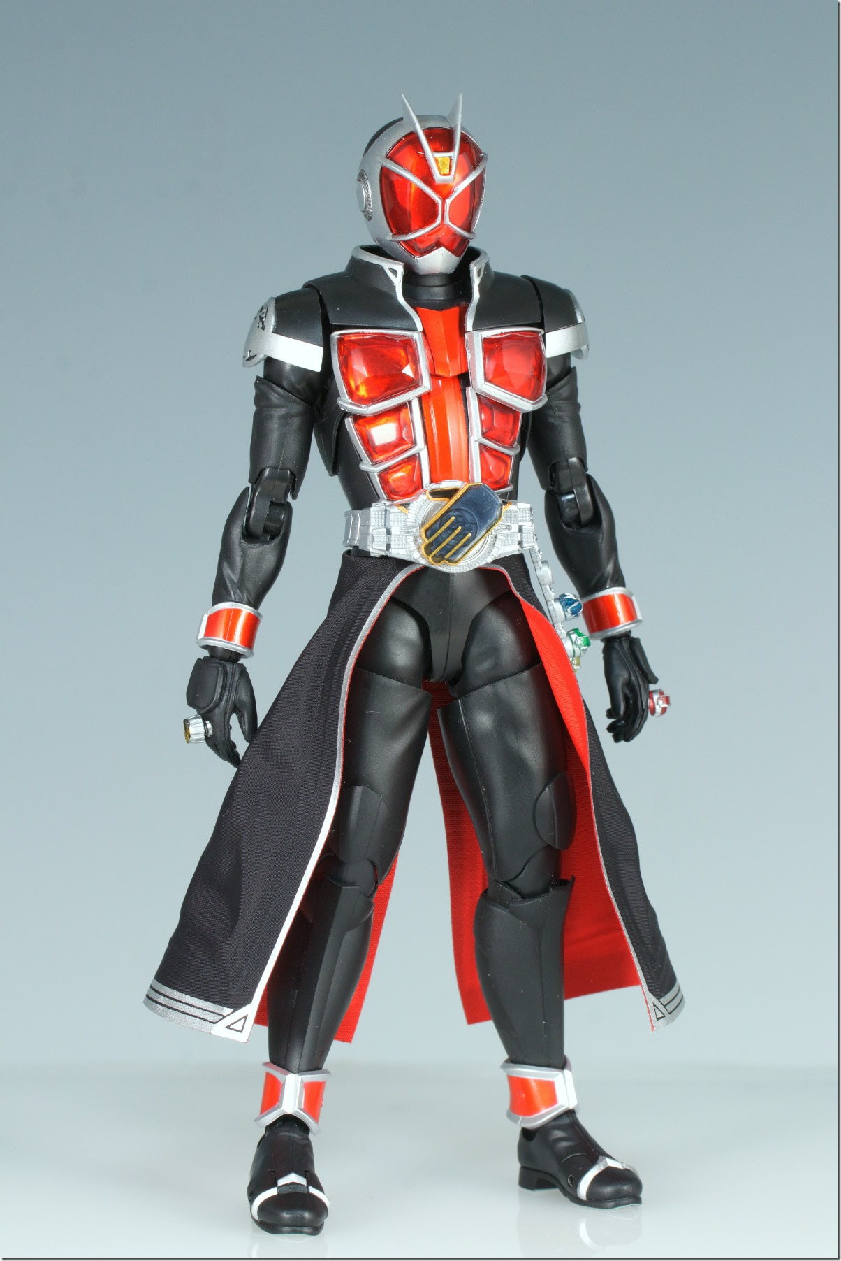 S.H.フィギュアーツ 真骨彫製法 仮面ライダーウィザード フレイム