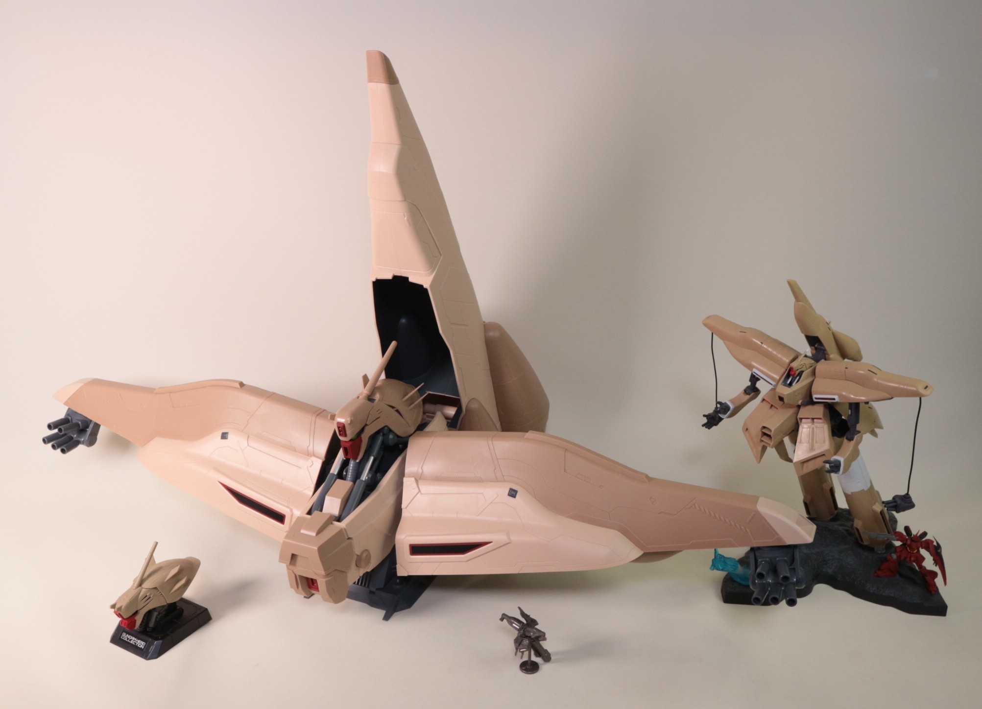 マシンビルド 機動戦士ガンダム 逆襲のシャア α・アジールのご紹介