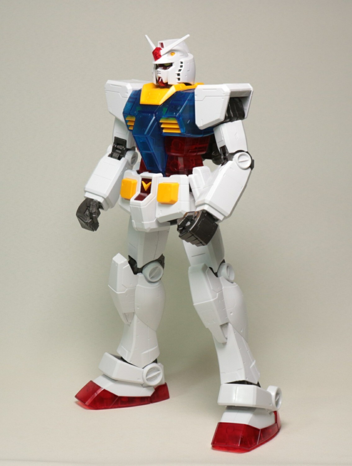 A賞 メガサイズモデル 1/48 RX-78-2 ガンダム ソリッドクリア