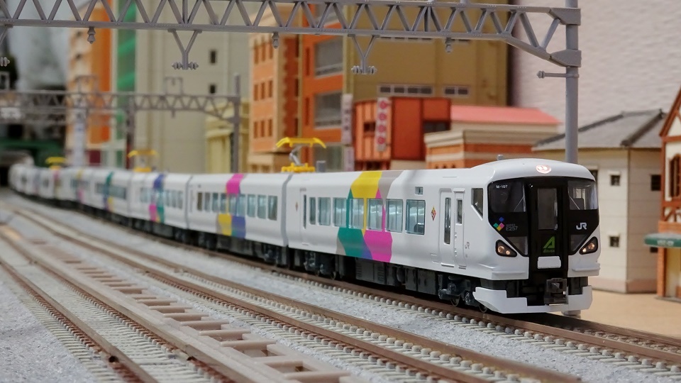 E257系5000番台 室内灯入り E257系5000番台 室内灯付 KATO鉄道