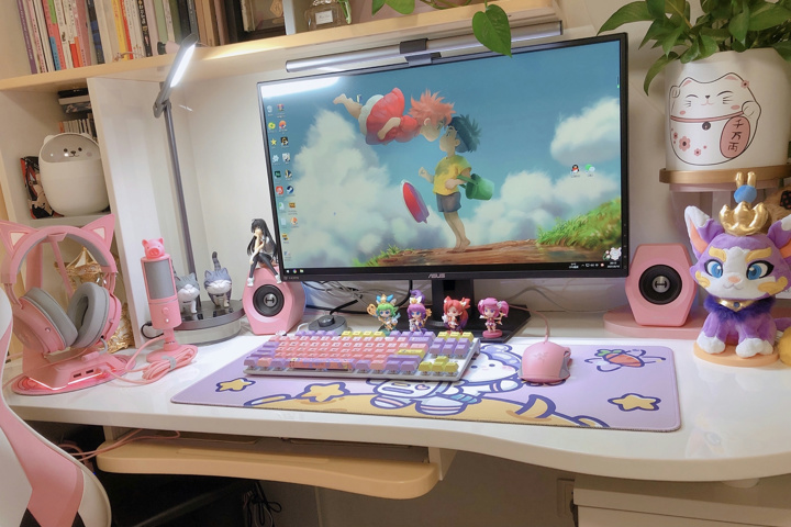 EDIFIER、何気に稀少なピンク一色のゲーミングPCスピーカー『G2000