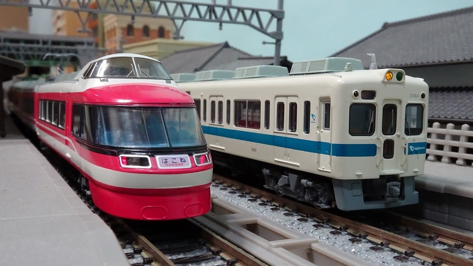 小田急ロマンスカー7000形LSE(新塗装)セット - ビスタ模型鉄道