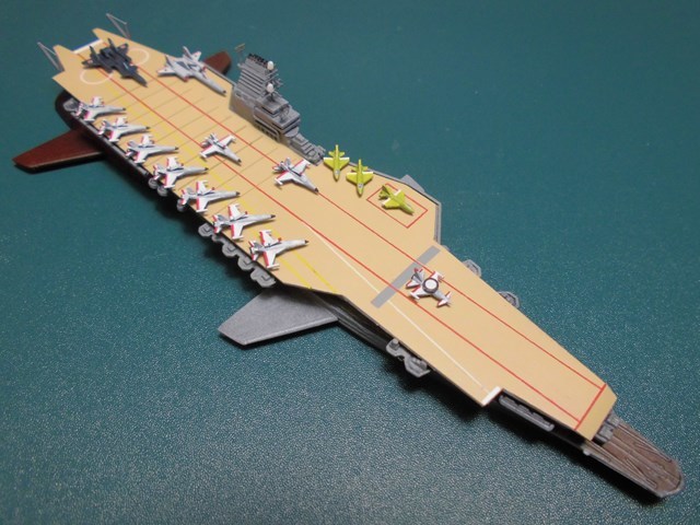 レッドホーク連合艦隊 シナノ 1/2000レッドホーク連合艦隊「シナノ