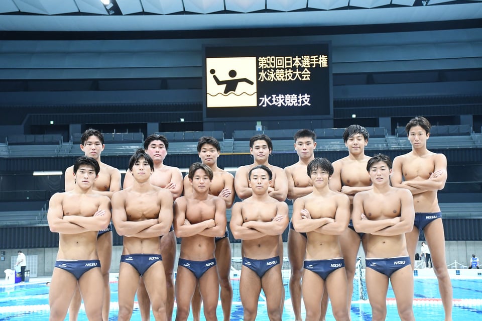 日体大 日本体育大学 女子水泳部 ハイレグ型競泳水着 旧タイプ