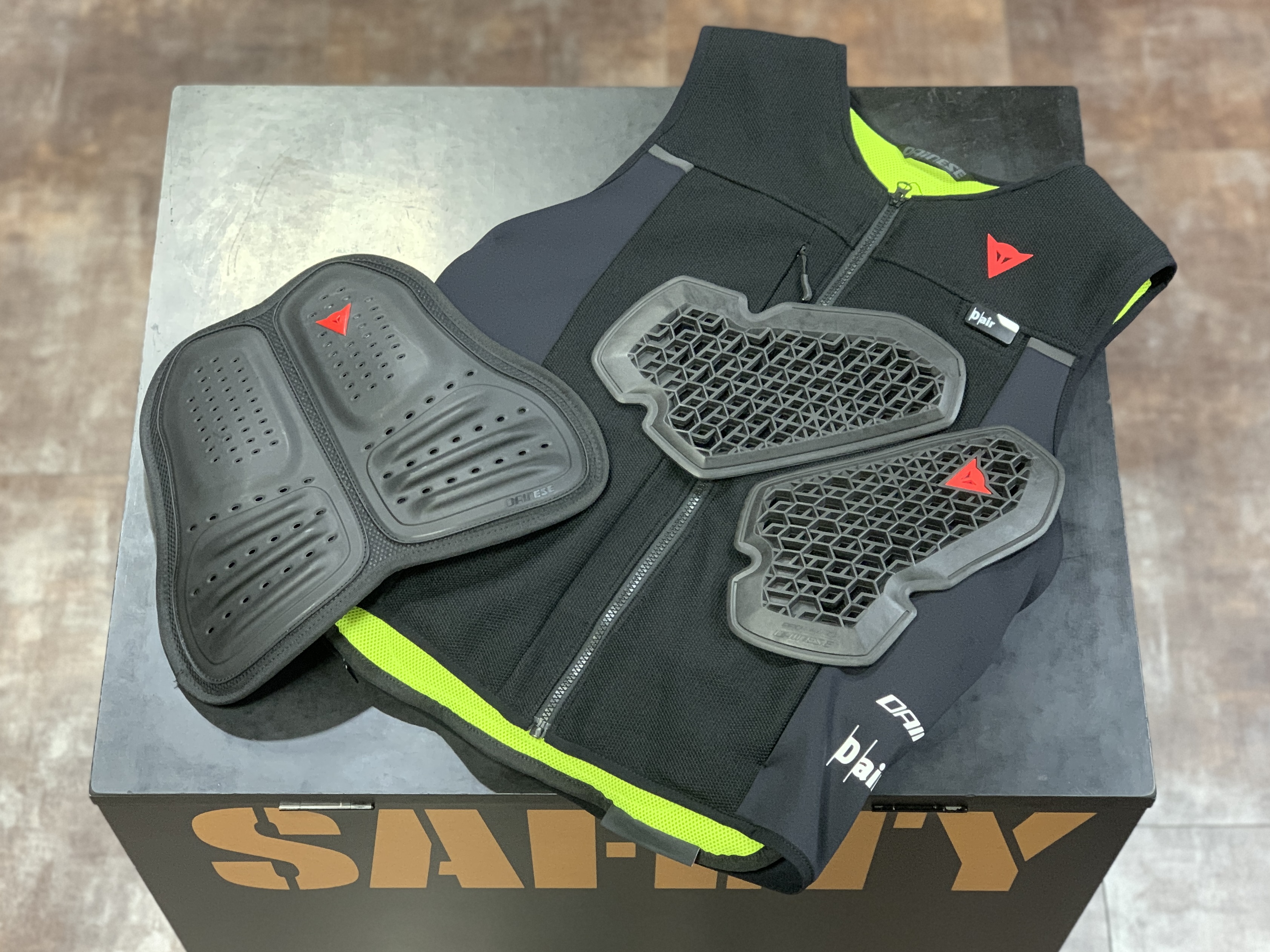 頭の次に重要な胸を保護するプロテクターのご紹介