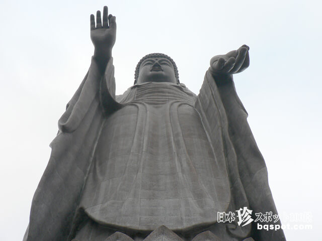 ギネス認定！ 身長120mの世界一の巨大大仏「牛久大仏」【茨城】 | 日本