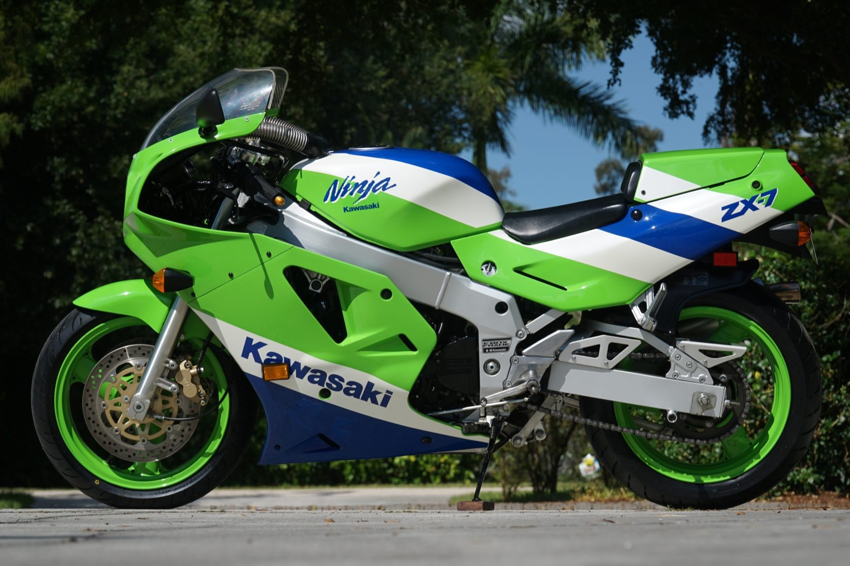 1989 Kawasaki ZX-7 H1 for sale on BaT Auctions - sold for $15,250