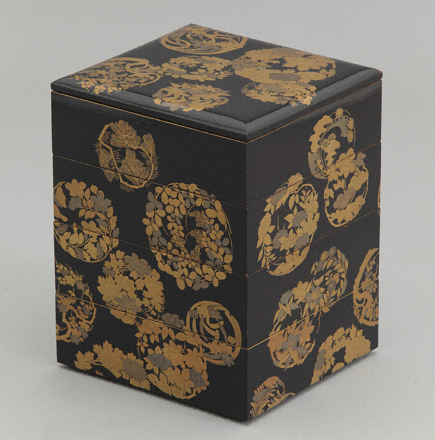 黒漆塗花枝円文蒔絵五段重 文化遺産オンライン