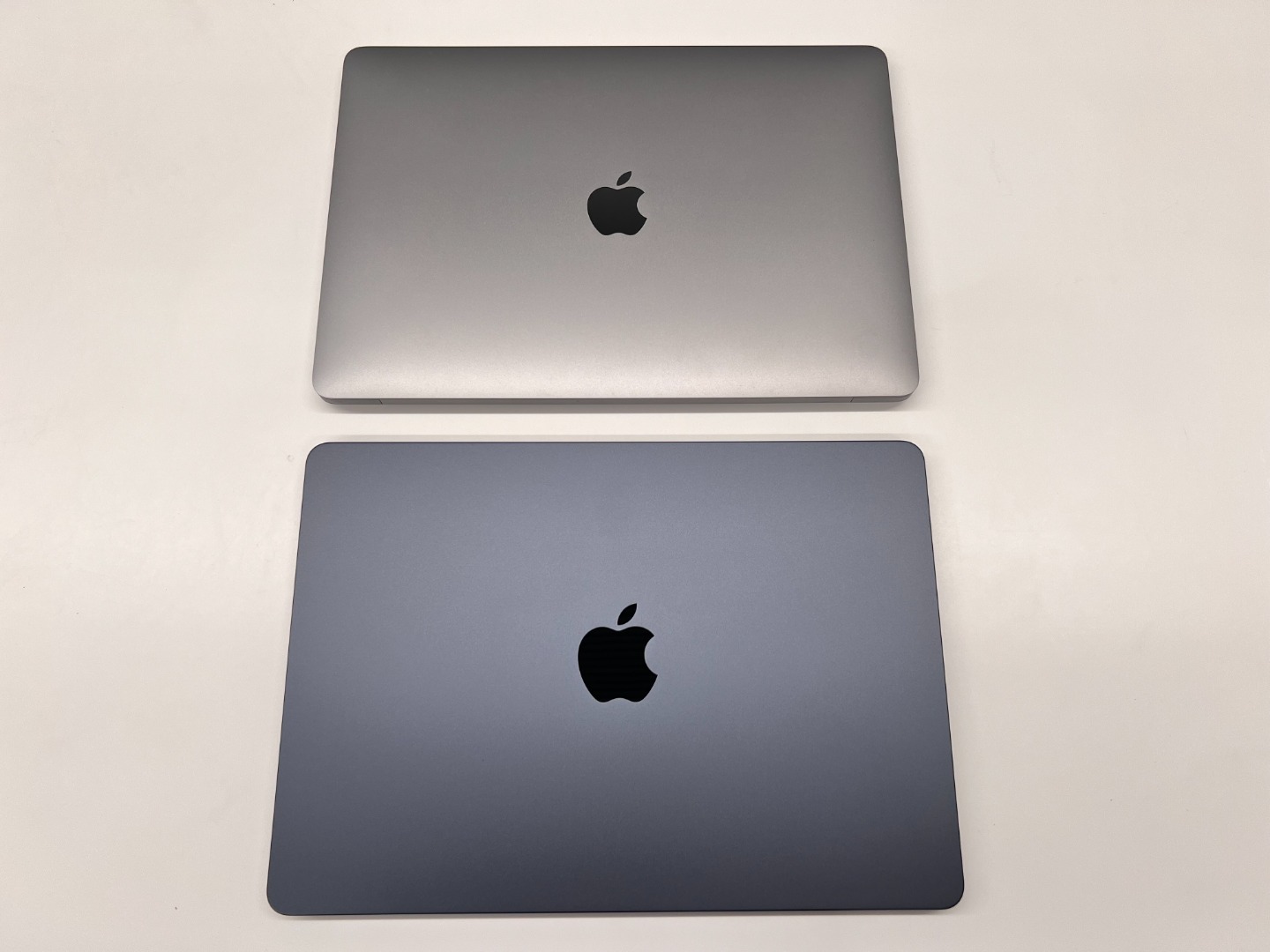 MacBook Air スペースグレー 本体※2/8迄 Apple MacBook Air スペースグレイ