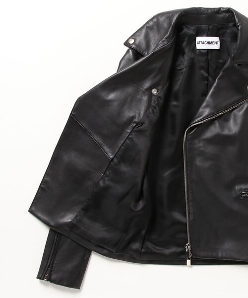 ATTACHMENT（アタッチメント）の「シープレザー ダブルライダース