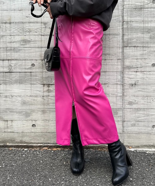 mi via loca（ミヴィアロカ）の「フェイクレザーフロントZIPスカート