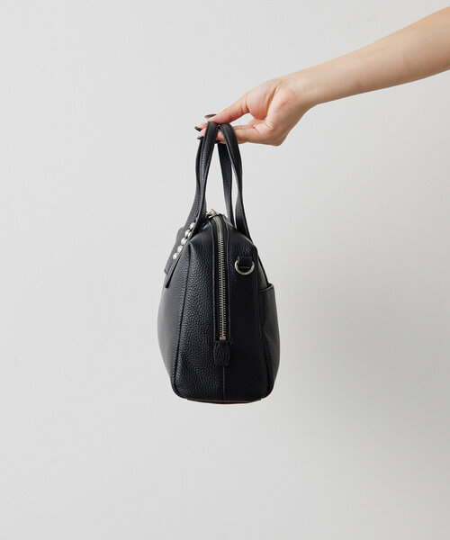 本革/ショルダー付き》スタッズボストンバッグ（ボストンバッグ）｜ear