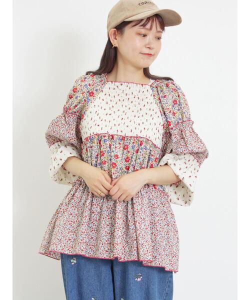 Samansa Mos2（サマンサ モスモス）の「花柄パッチワークブラウス