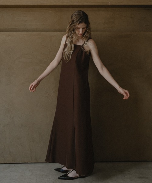 Many way frill dress（ドレス）｜et.UNiVER（エトユニベール）の