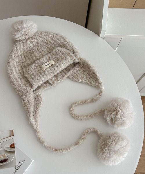 ヴィヴィアン ポンポン付きクリーム色ニット帽 ヴィヴィアン ポンポン