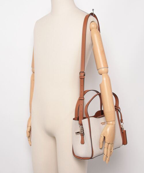 NICOLETTE Small Girlfriend Satchel サッチェル | GUESS(ゲス) JAPAN