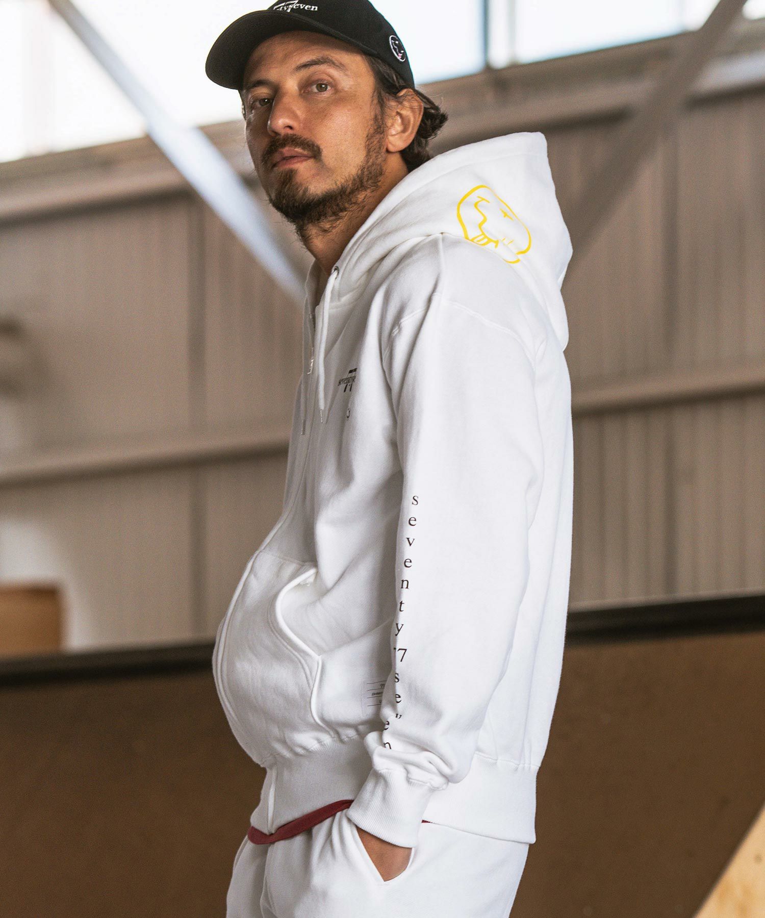 50%OFF【seventy seven(セブンティセブン)】 middle onz zip up sweat