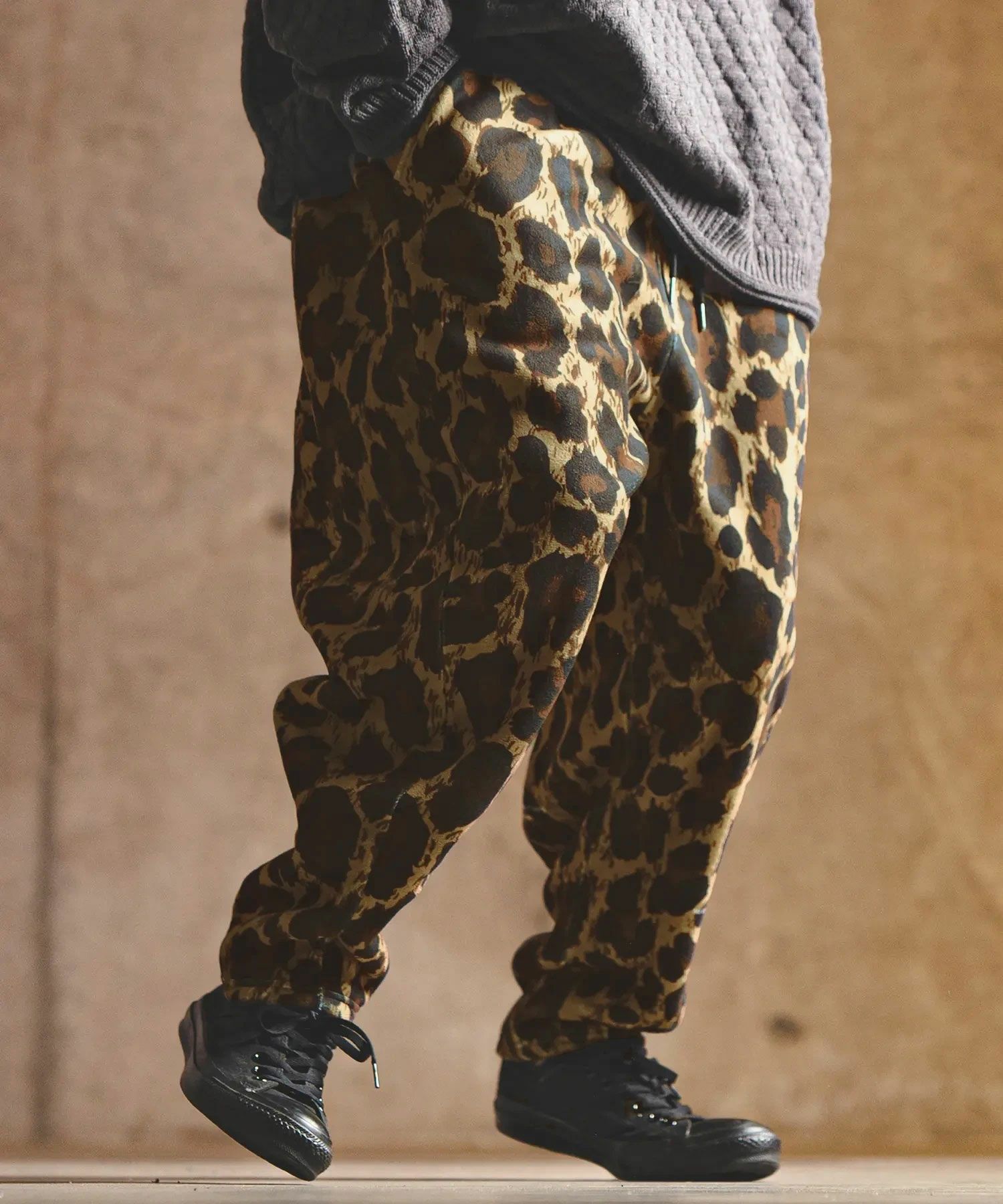 GLIMCLAP(グリムクラップ)】 Fleece fabric pants -leopard pattern