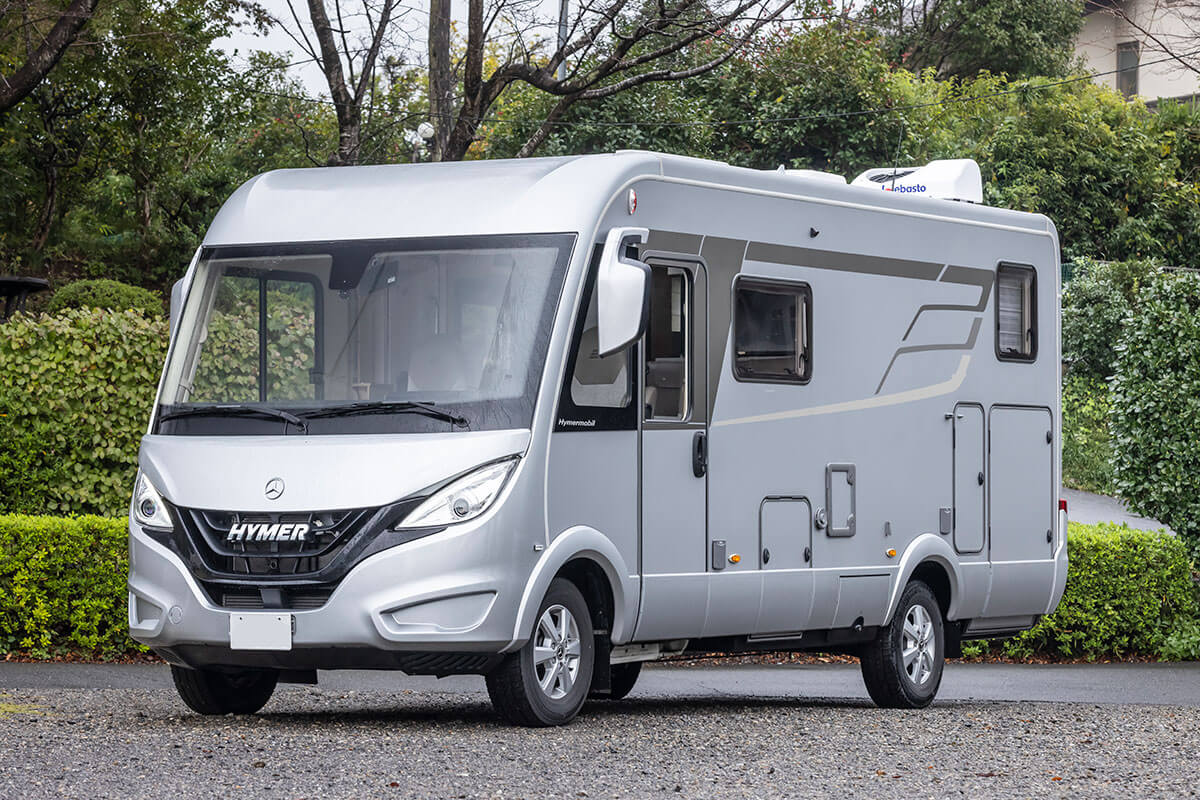 1/18 キャンピングカー ハイマーモービル 最新型ハイマーに見る