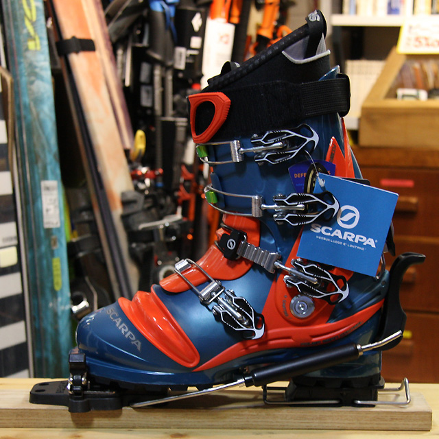 ハードレリックTL.Wバインディング/フローティングトレモロ/ダックブルー